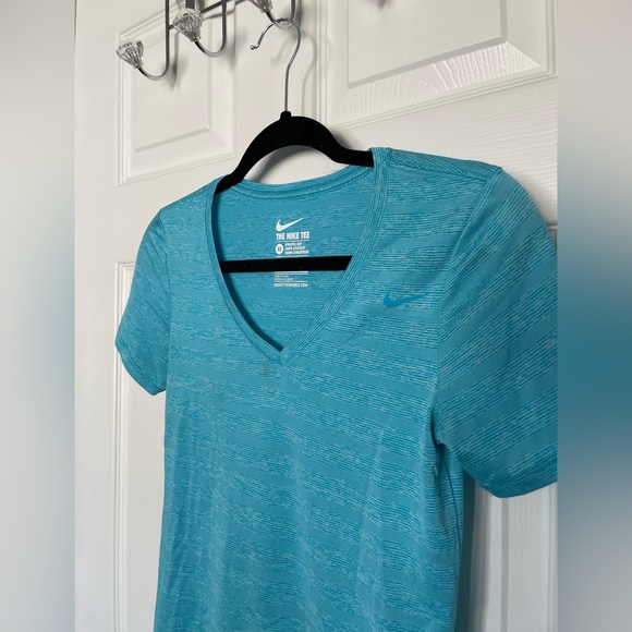 Nike Women’s Dry Fit T-Shirt - Size XS - Picture 2 of 4